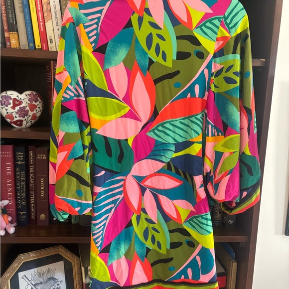 TRINA TURK Women's Rainforest Drape Sleeve Tunic Swim Cover-up Swimsuit Medium - Picture 4 of 5